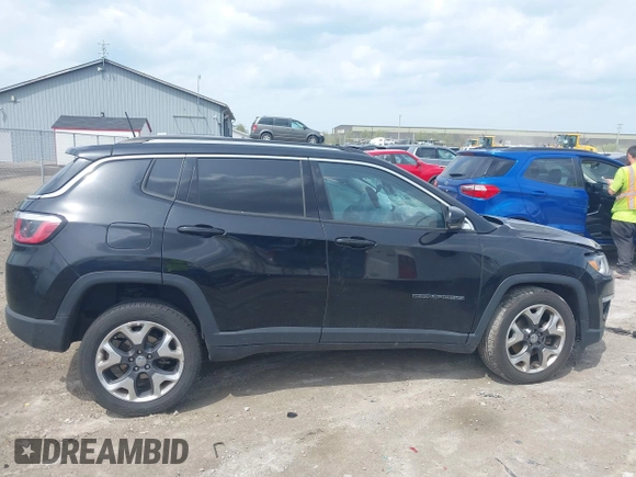 2018 Jeep Compass Limited with VIN 3C4NJDCB7JT332674, listed as a IAAI auction lot 42145567 with 111,852 mi miles and . Bid and sale history available at carsss.com. Image 13.