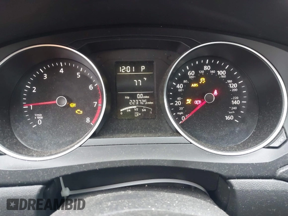 2015 Volkswagen Jetta Sedan 1.8T SE with VIN 3VWD17AJ0FM309503, listed as a IAAI auction lot 42127051 with 223,725 mi miles. Bid and sale history available at carsss.com. Image 7.