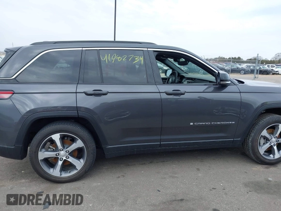 2024 Jeep Grand Cherokee Limited with VIN 1C4RJHBG2RC162673, listed as a IAAI auction lot 41982734 with 10,313 mi miles and . Bid and sale history available at DreamBid. Image 13.