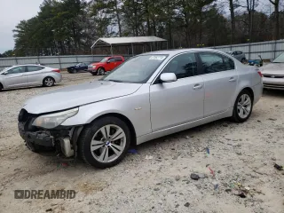 2009 BMW 5 Series 528i with VIN WBANU53599C121844, listed as a Copart auction lot 87062774 with 111,240 mi miles and Salvage Title. Bid and sale history available at carsss.com. Image 1.