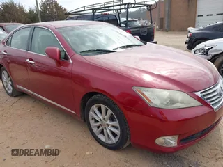 2010 Lexus ES 330 z VIN JTHBK1EG8A2413268, wystawiony jako IAAI lot #41656403 z przebiegiem 156 396 mil mil oraz . Historia ofert i sprzedaży dostępna na DreamBid. Obrazek 1.