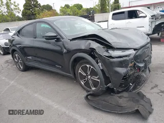 2022 Ford Mustang Mach-E Select z VIN 3FMTK1RM3NMA25588, wystawiony jako IAAI lot #42181256 z przebiegiem 44 753 mil mil oraz . Historia ofert i sprzedaży dostępna na DreamBid. Obrazek 1.