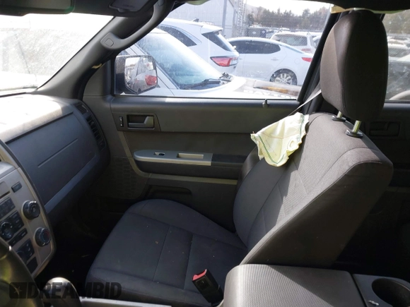 2011 Ford Escape XLT with VIN 1FMCU9DG3BKB95799, listed as a IAAI auction lot 41058817 with Not provided miles and . Bid and sale history available at DreamBid. Image 5.