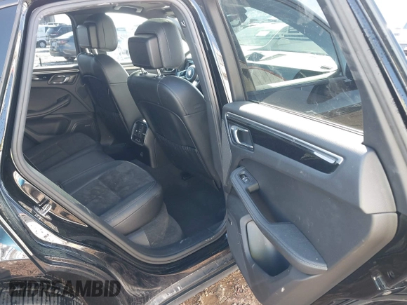 2017 Porsche Macan with VIN WP1AA2A59HLB04390, listed as a IAAI auction lot 41658069 with 72,111 mi miles and . Bid and sale history available at DreamBid. Image 8.