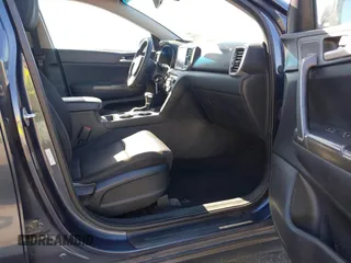 2020 Kia Sportage LX with VIN KNDPM3AC6L7720640, listed as a IAAI auction lot 41843861 with 114,977 mi miles. Bid and sale history available at carsss.com. Image 5.