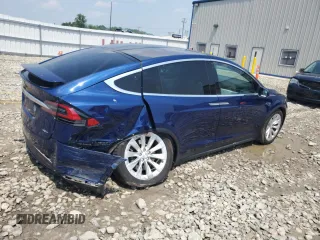 2016 Tesla Model X 70D z VIN 5YJXCAE27GF006668, wystawiony jako Copart lot #59637595 z przebiegiem 58 163 mil mil oraz Czysty tytuł • Clean title. Historia ofert i sprzedaży dostępna na DreamBid. Obrazek 3.