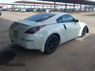 2003 Nissan 350Z Enthusiast with VIN JN1AZ34D43T116381, listed as a IAAI auction lot 41507588 with 195,944 mi miles. Bid and sale history available at carsss.com. Image 4.