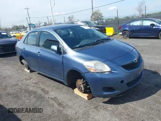 2012 Toyota Yaris with VIN JTDBT4K33C1421899, listed as a IAAI auction lot 41840089 with 1 mi miles. Bid and sale history available at carsss.com. Image 1.