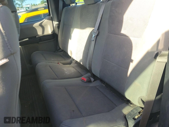 2017 Ford F-250 XLT z VIN 1FT7X2B67HEB86464, wystawiony jako IAAI lot #42796067 z przebiegiem 198 948 mil mil oraz . Historia ofert i sprzedaży dostępna na DreamBid. Obrazek 31.