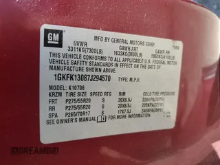 2007 GMC Yukon SLT z VIN 1GKFK13087J294570, wystawiony jako Copart lot #57968375 z przebiegiem 185 186 mil mil oraz Czysty tytuł • Clean title. Historia ofert i sprzedaży dostępna na DreamBid. Obrazek 13.