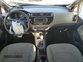 2017 Kia Rio LX z VIN KNADM4A34H6117768, wystawiony jako Copart lot #52455175 z przebiegiem 193 494 mil mil oraz Szkody całkowita. Historia ofert i sprzedaży dostępna na DreamBid. Obrazek 8.