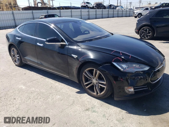 2016 Tesla Model S 90D with VIN 5YJSA1E20GF123251, listed as a Copart auction lot 52791625 with 97,393 mi miles and Salvage Title. Bid and sale history available at DreamBid. Image 4.