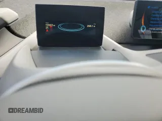 2015 BMW i3 с VIN WBY1Z4C58FV279653, выставлен на аукционе Copart как лот 58234785 с пробегом 73 522 миль миль и Списание • Salvage title. История ставок и продаж доступна на DreamBid. Изображение 9.