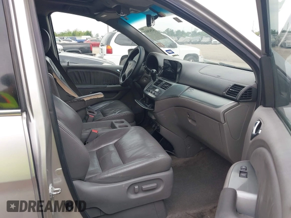2008 Honda Odyssey EX-L with VIN 5FNRL38648B094938, listed as a IAAI auction lot 42045683 with 216,405 mi miles. Bid and sale history available at carsss.com. Image 5.