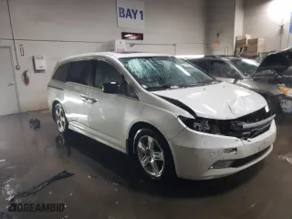 2013 Honda Odyssey Touring with VIN 5FNRL5H91DB049407, listed as a Copart auction lot 45710665 with 223,583 mi miles and Salvage Title. Bid and sale history available at carsss.com. Image 4.