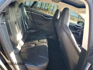 2014 Tesla Model S 60 z VIN 5YJSA1H10EFP40472, wystawiony jako Copart lot #55942595 z przebiegiem 104 241 mil mil oraz Czysty tytuł • Clean title. Historia ofert i sprzedaży dostępna na DreamBid. Obrazek 10.