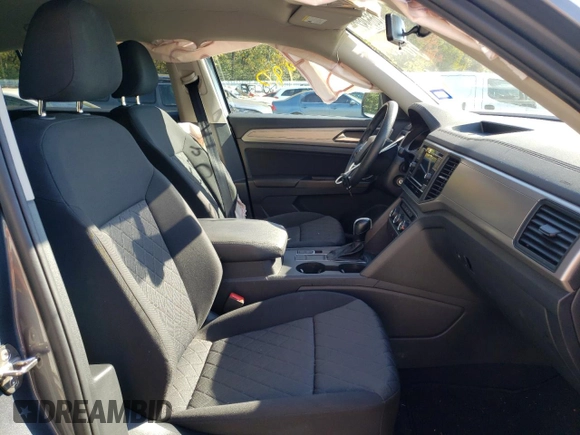 2020 Volkswagen Atlas S z VIN 1V2AP2CA1LC502159, wystawiony jako Copart lot #66649222 z przebiegiem 55 980 mil mil oraz . Historia ofert i sprzedaży dostępna na DreamBid. Obrazek 5.