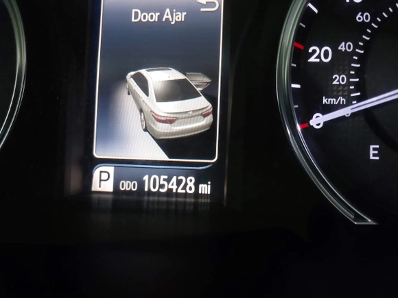 2015 Toyota Camry Hybrid LE with VIN 4T1BD1FK5FU166653, listed as a IAAI auction lot 41412963 with 105,428 mi miles. Bid and sale history available at carsss.com. Image 16.