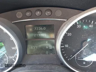 2006 Mercedes-Benz M 350 z VIN 4JGBB86E56A029996, wystawiony jako IAAI lot #42314878 z przebiegiem 213 201 mil mil oraz . Historia ofert i sprzedaży dostępna na DreamBid. Obrazek 7.