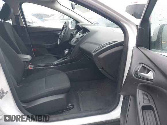 2017 Ford Focus SE with VIN 1FADP3K26HL219395, listed as a IAAI auction lot 42150336 with 54,588 mi miles and . Bid and sale history available at carsss.com. Image 5.