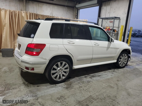 2010 Mercedes-Benz GLK-Class GLK 350 with VIN WDCGG5GBXAF346743, listed as a Copart auction lot 82689314 with 110,808 mi miles and Salvage Title. Bid and sale history available at carsss.com. Image 3.