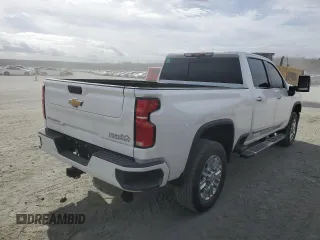 2024 Chevrolet Silverado 3500HD High Country with VIN 1GC4YVEY0RF124804, listed as a Copart auction lot 47888825 with 33,100 mi miles and Salvage Title. Bid and sale history available at carsss.com. Image 3.