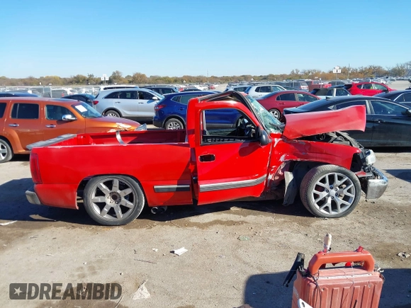 1999 Chevrolet Silverado 1500 with VIN 1GCEC14W9XZ165875, listed as a IAAI auction lot 40994850 with 173,574 mi miles. Bid and sale history available at carsss.com. Image 13.