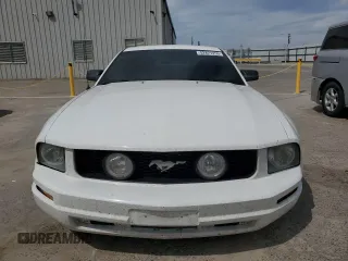 2006 Ford Mustang Standard with VIN 1ZVFT80N065256711, listed as a Copart auction lot 52821255 with 206,912 mi miles and Salvage Title. Bid and sale history available at carsss.com. Image 5.