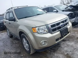 2010 Ford Escape XLT с VIN 1FMCU0D75AKC30529, выставлен на аукционе IAAI как лот 41618067 с пробегом 153 637 миль миль и . История ставок и продаж доступна на DreamBid. Изображение 1.