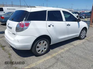 2007 Toyota Matrix STD z VIN 2T1KR32E47C662379, wystawiony jako IAAI lot #42239607 z przebiegiem 212 179 mil mil oraz . Historia ofert i sprzedaży dostępna na DreamBid. Obrazek 4.