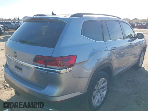 2022 Volkswagen Atlas 3.6L V6 SE w/Technology with VIN 1V2KR2CA3NC553471, listed as a IAAI auction lot 41676244 with 39,520 mi miles. Bid and sale history available at carsss.com. Image 4.