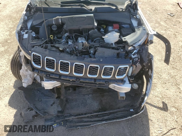 2025 Jeep Compass Latitude with VIN 3C4NJDBN7ST515618, listed as a Copart auction lot 57312805 with 670 mi miles and Salvage title. Bid and sale history available at DreamBid. Image 11.