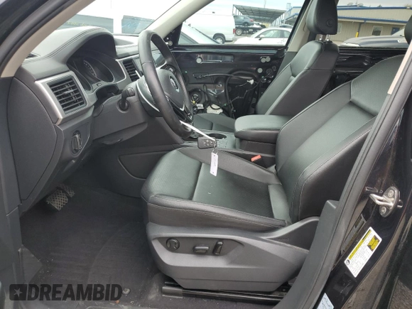 2019 Volkswagen Atlas 3.6L V6 SE w/Technology with VIN 1V2WR2CA3KC558604, listed as a Copart auction lot 49877085 with 68,973 mi miles and Salvage Title. Bid and sale history available at carsss.com. Image 7.