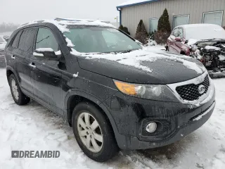 2013 Kia Sorento LX with VIN 5XYKT3A62DG346202, listed as a Copart auction lot 82705134 with 208,117 mi miles and Non repairable. Bid and sale history available at DreamBid. Image 4.