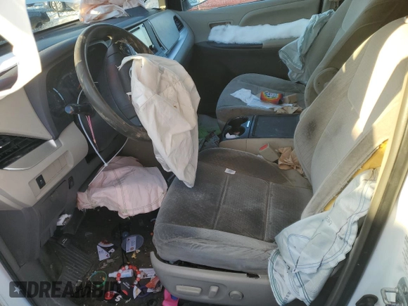 2015 Toyota Sienna LE AAS with VIN 5TDKK3DC6FS587173, listed as a Copart auction lot 45931635 with 0 mi miles and Non Repairable. Bid and sale history available at carsss.com. Image 7.