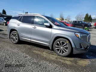 2020 GMC Terrain Denali z VIN 3GKALXEX3LL105993, wystawiony jako Copart lot #49669035 z przebiegiem 115 274 mil mil oraz Szkoda całkowita • Salvage title. Historia ofert i sprzedaży dostępna na DreamBid. Obrazek 4.