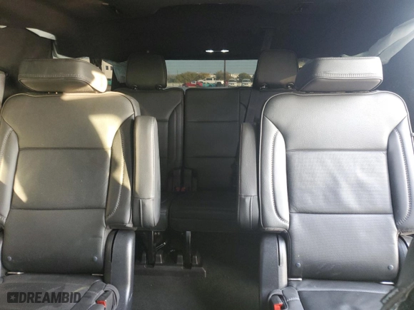 2022 GMC Yukon XL Denali with VIN 1GKS1JKL1NR137992, listed as a Copart auction lot 82355884 with 64,277 mi miles and Clean Title. Bid and sale history available at carsss.com. Image 10.