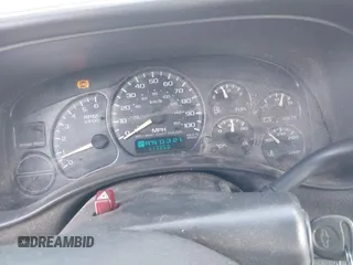 2002 Chevrolet Silverado 1500 LS with VIN 2GCEK19V321260565, listed as a IAAI auction lot 42151550 with 117,350 mi miles. Bid and sale history available at carsss.com. Image 7.