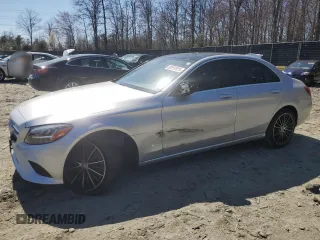 2020 Mercedes-Benz C 300 z VIN 55SWF8EB7LU324794, wystawiony jako Copart lot #50959925 z przebiegiem 57 204 mil mil oraz Szkoda całkowita • Salvage title. Historia ofert i sprzedaży dostępna na DreamBid. Obrazek 1.