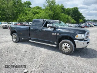 2018 Ram 3500 Laramie z VIN 3C63RRJL0JG320889, wystawiony jako Copart lot #56722505 z przebiegiem 213 976 mil mil oraz Szkoda całkowita • Salvage title. Historia ofert i sprzedaży dostępna na DreamBid. Obrazek 4.