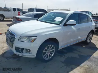 2015 Audi Q5 Premium Plus with VIN WA1LFAFP0FA063988, listed as a IAAI auction lot 41734642 with NaN miles. Bid and sale history available at carsss.com. Image 18.