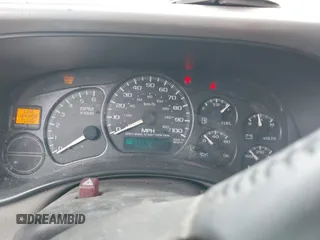 2002 GMC Sierra 1500 SLE z VIN 2GTEC19T121214213, wystawiony jako IAAI lot #41317517 z przebiegiem 209 031 mil mil oraz . Historia ofert i sprzedaży dostępna na DreamBid. Obrazek 7.