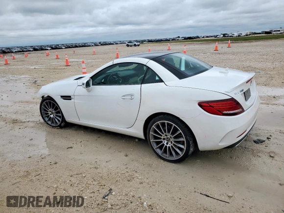 2018 Mercedes-Benz SLC 300 с VIN WDDPK3JA4JF147055, выставлен на аукционе Copart как лот 60734165 с пробегом 67 769 миль миль и Списание • Salvage title. История ставок и продаж доступна на DreamBid. Изображение 2.