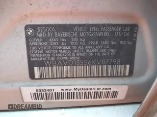 2006 BMW 3 Series 325xi with VIN WBAVD13556KV07798, listed as a IAAI auction lot 42130885 with 118,400 mi miles. Bid and sale history available at carsss.com. Image 9.