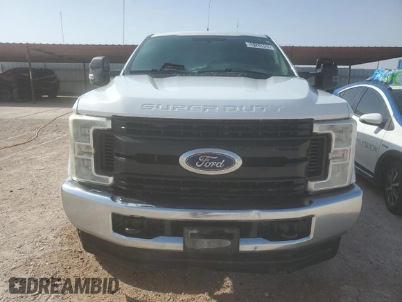 2017 Ford F-250 XLT с VIN 1FT7X2B65HEB37411, выставлен на аукционе Copart как лот 53124885 с пробегом 223 741 миль миль и Чистый • Clean title. История ставок и продаж доступна на DreamBid. Изображение 5.