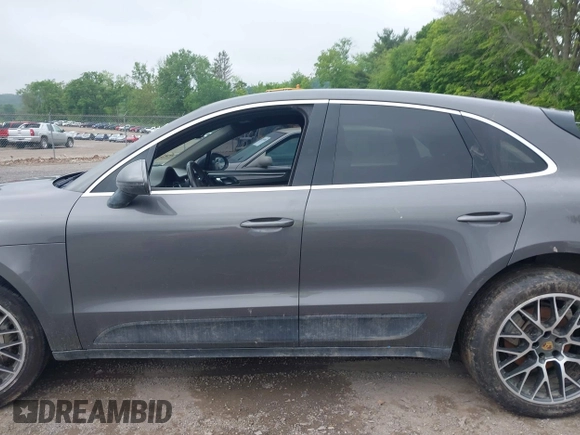 2015 Porsche Macan S with VIN WP1AB2A54FLB62837, listed as a IAAI auction lot 42369980 with 162,372 mi miles and . Bid and sale history available at DreamBid. Image 15.