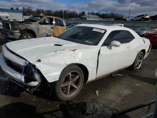 2011 Dodge Challenger with VIN 2B3CJ4DGXBH543171, listed as a Copart auction lot 44520905 with 205,928 mi miles and Clean Title. Bid and sale history available at carsss.com. Image 1.