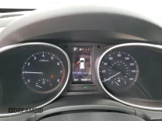 2017 Hyundai Santa Fe 2.0T with VIN 5XYZUDLA3HG413463, listed as a Copart auction lot 50552885 with 195,657 mi miles and Clean title. Bid and sale history available at DreamBid. Image 9.
