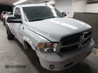 2018 Ram 1500 z VIN 3C6JR7BT8JG197725, wystawiony jako IAAI lot #41724052 z przebiegiem 51 931 mil mil oraz . Historia ofert i sprzedaży dostępna na DreamBid. Obrazek 1.