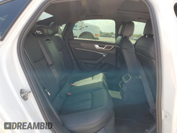 2021 Audi S6 Prestige z VIN WAUFFAF28MN080144, wystawiony jako Copart lot #50894374 z przebiegiem 24 404 mil mil oraz . Historia ofert i sprzedaży dostępna na DreamBid. Obrazek 10.